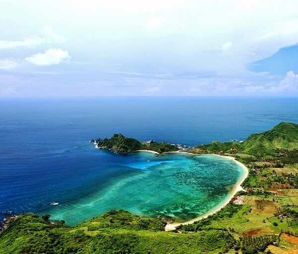 Pantai-Mekaki-Lombok-Barat-crop-wall